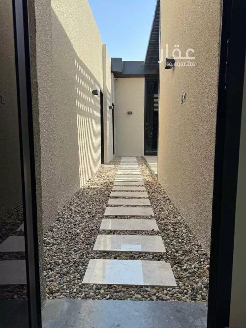 2 bedroom apartment in Al Malqa 3