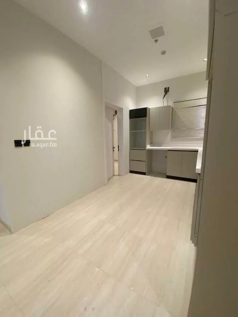 شقة 3 غرف في الرمال 5