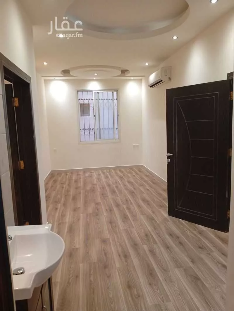 3 bedroom floor in Al Yasmin 4