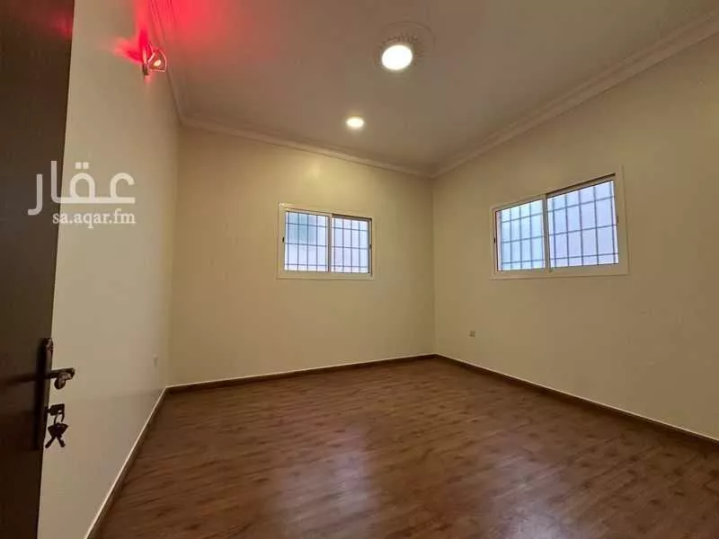 شقة 3 غرف في النزهة 2