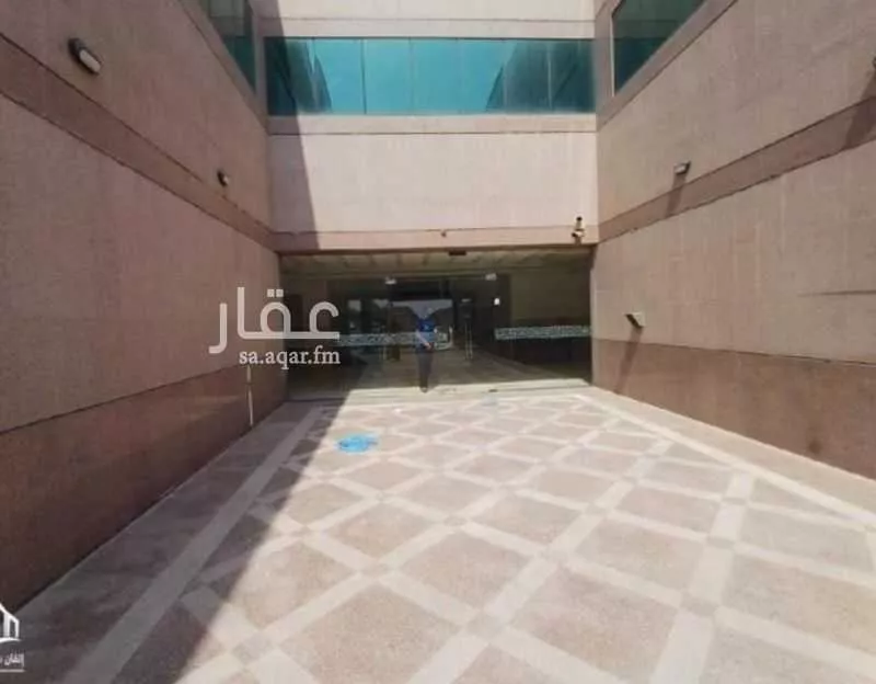 محل 2488 م² في المصيف 5