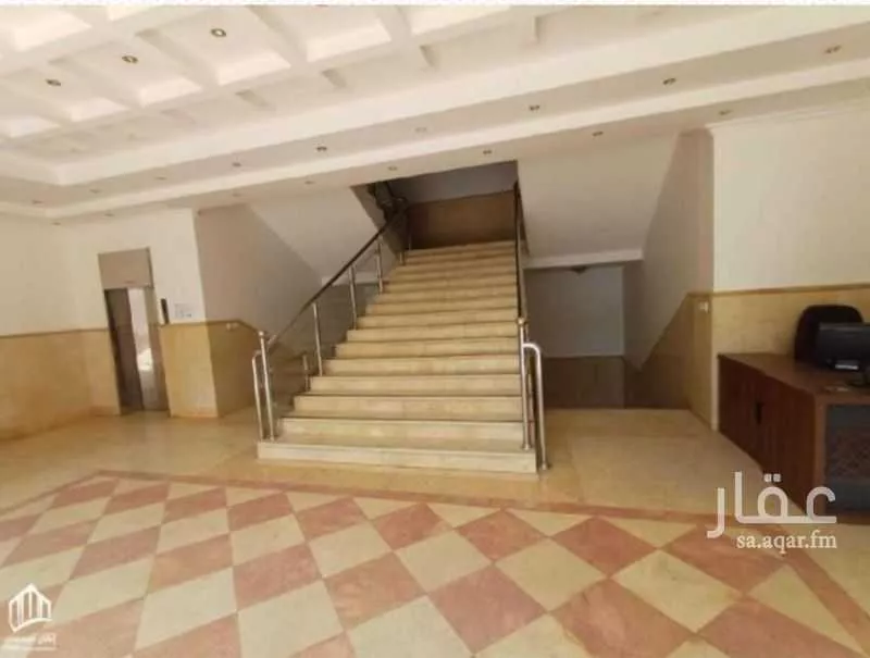 محل 2488 م² في المصيف 4