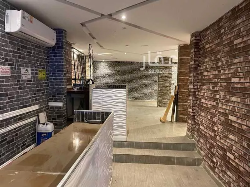 محل 471 م² في الشهداء 4