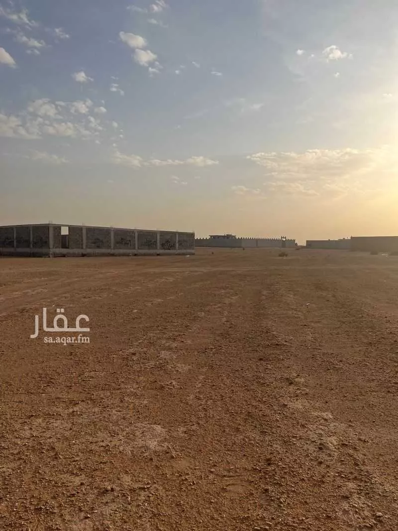 أرض 318 م² في بنبان 1