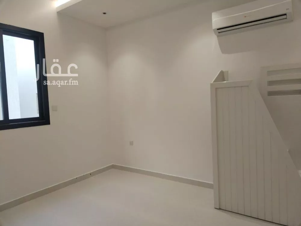 فيلا 7 غرف في العارض 4