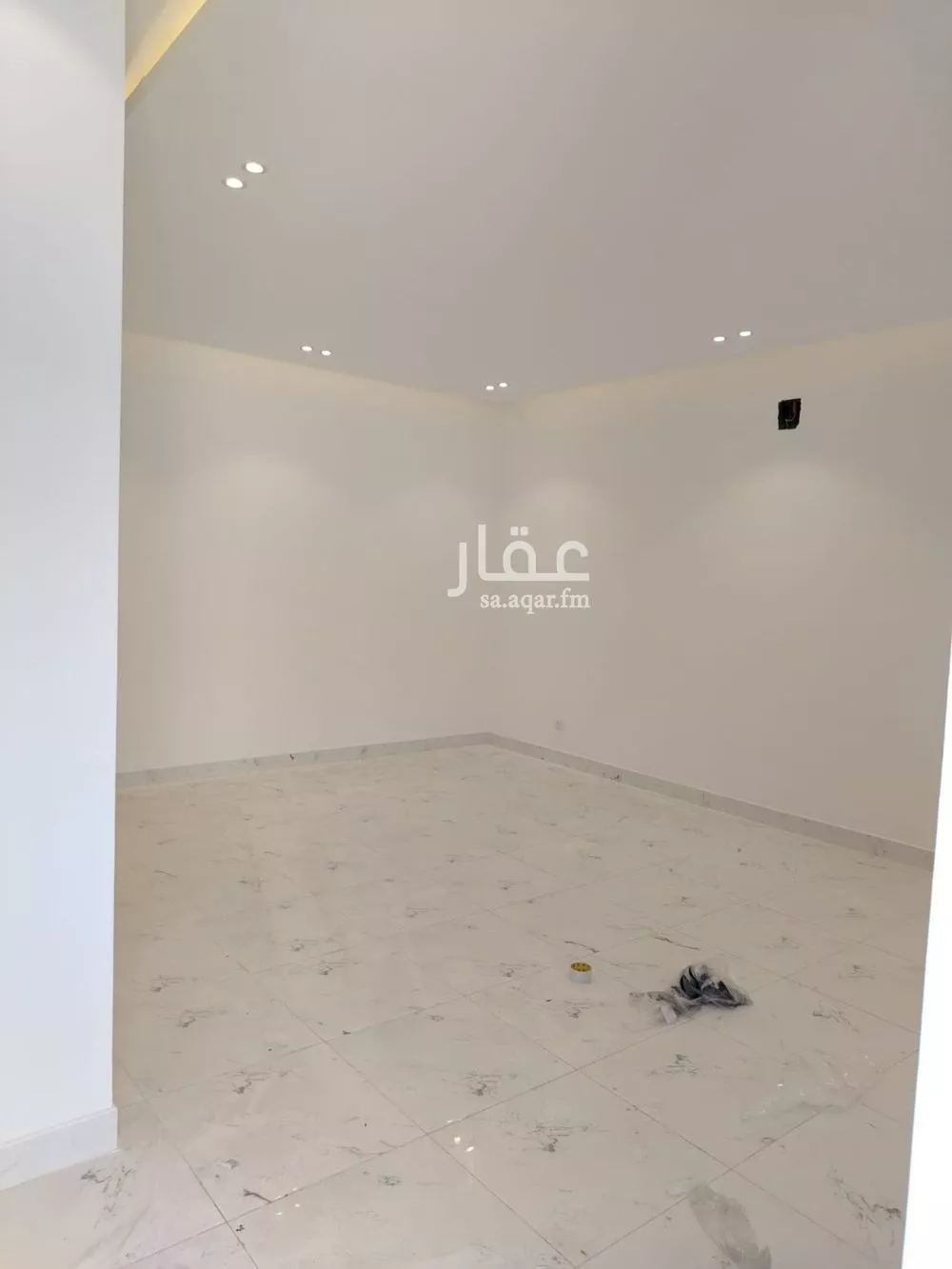 فيلا 4 غرف في العارض 5