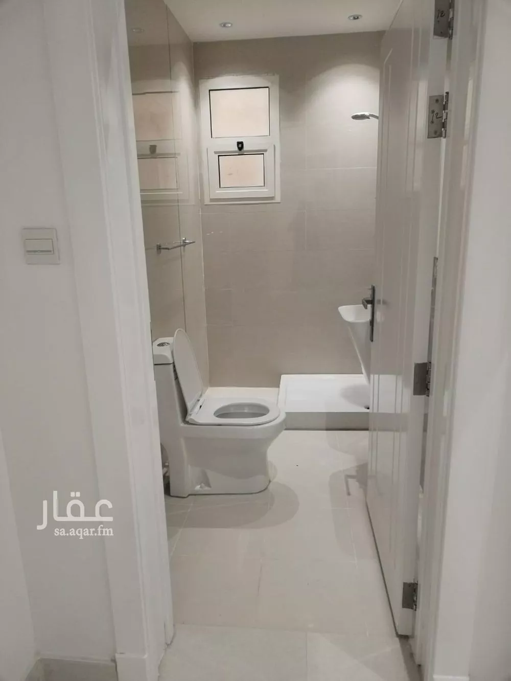 فيلا 7 غرف في العارض 2