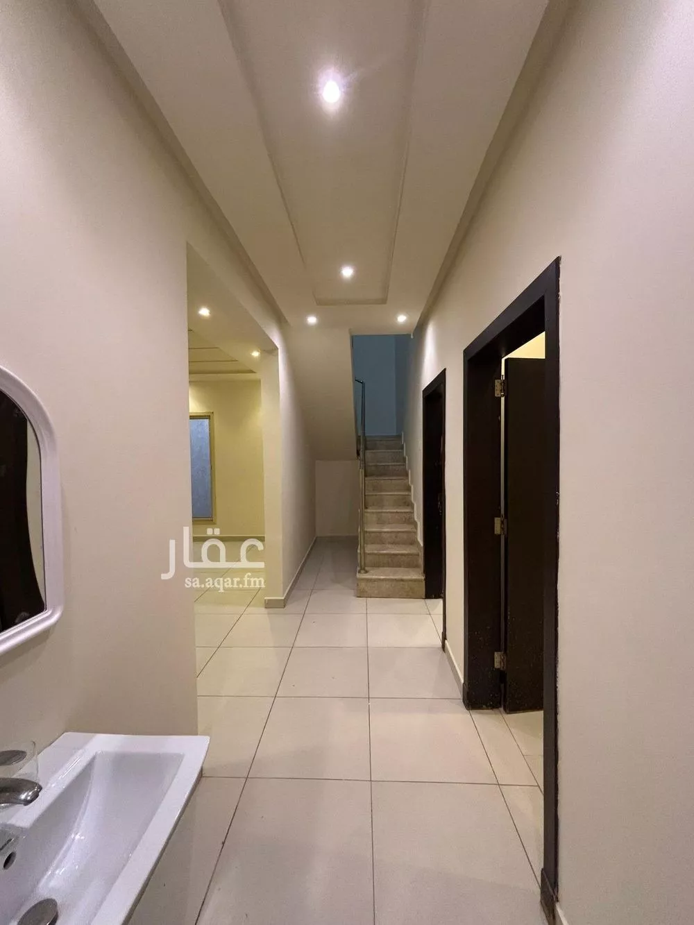 فيلا 5 غرف في النرجس 2