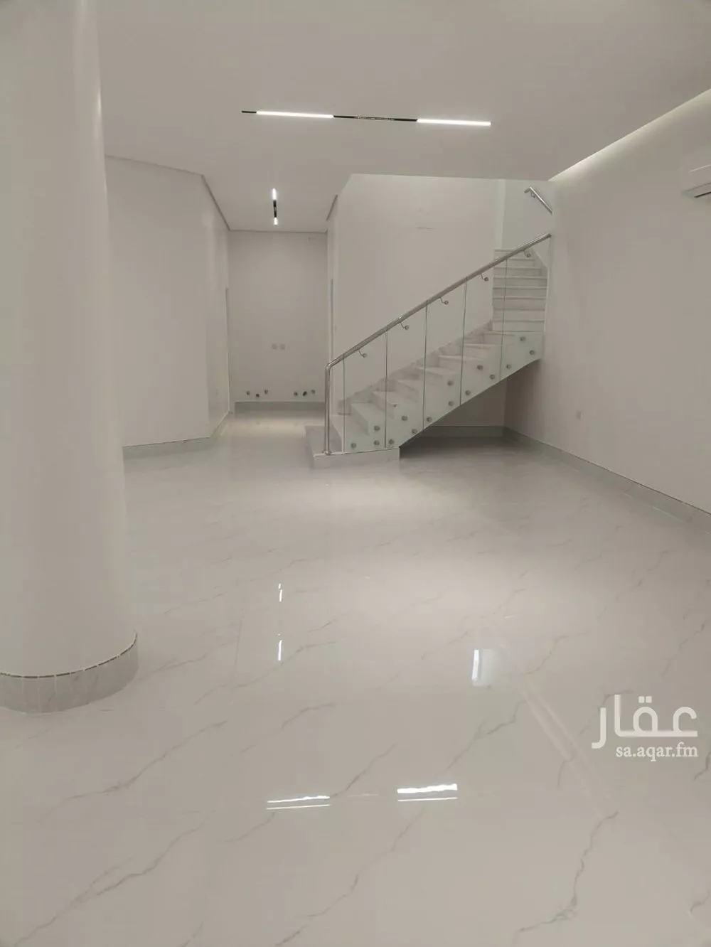 فيلا 7 غرف في العارض 3