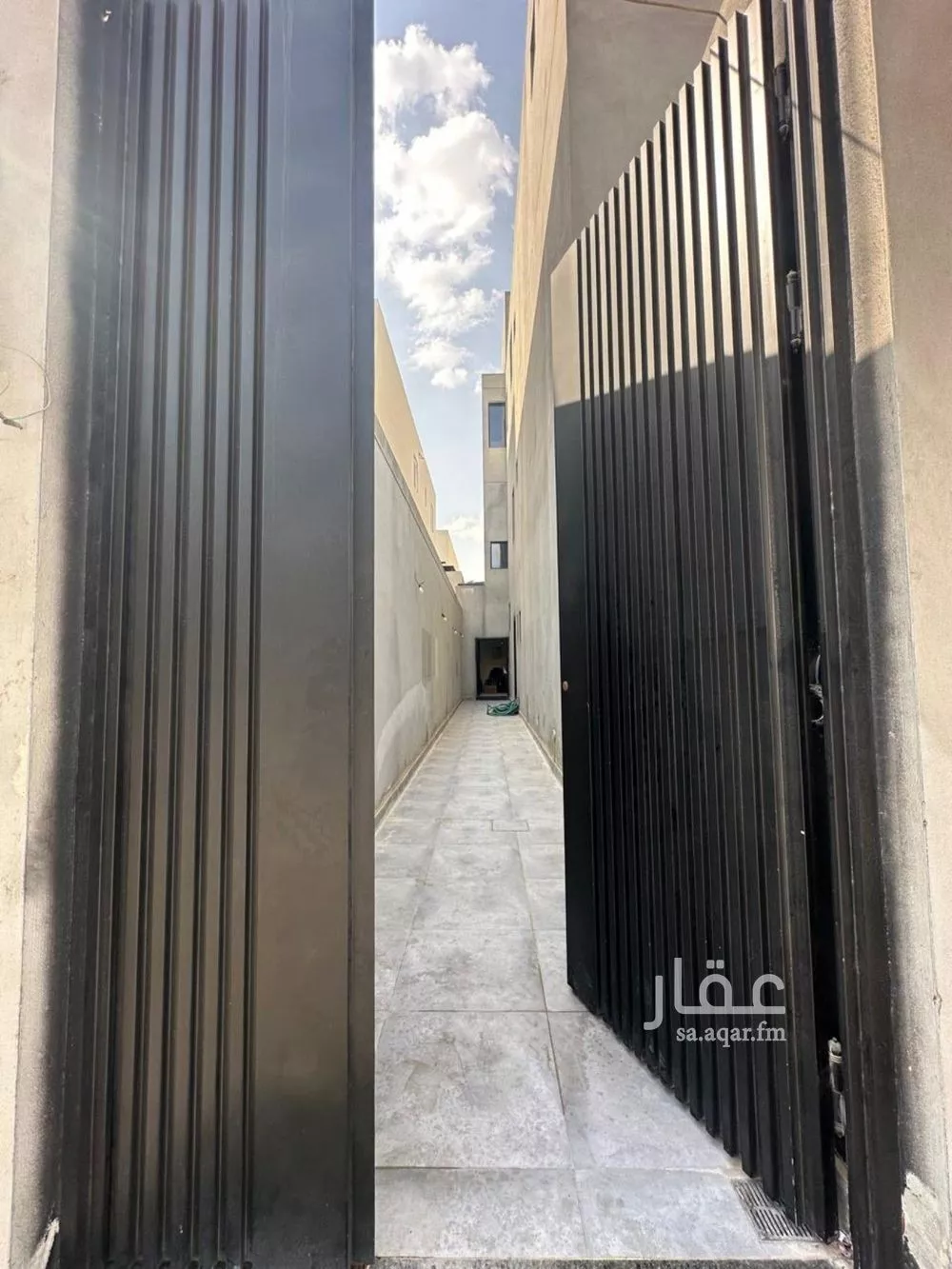 فيلا 7 غرف في العارض 2