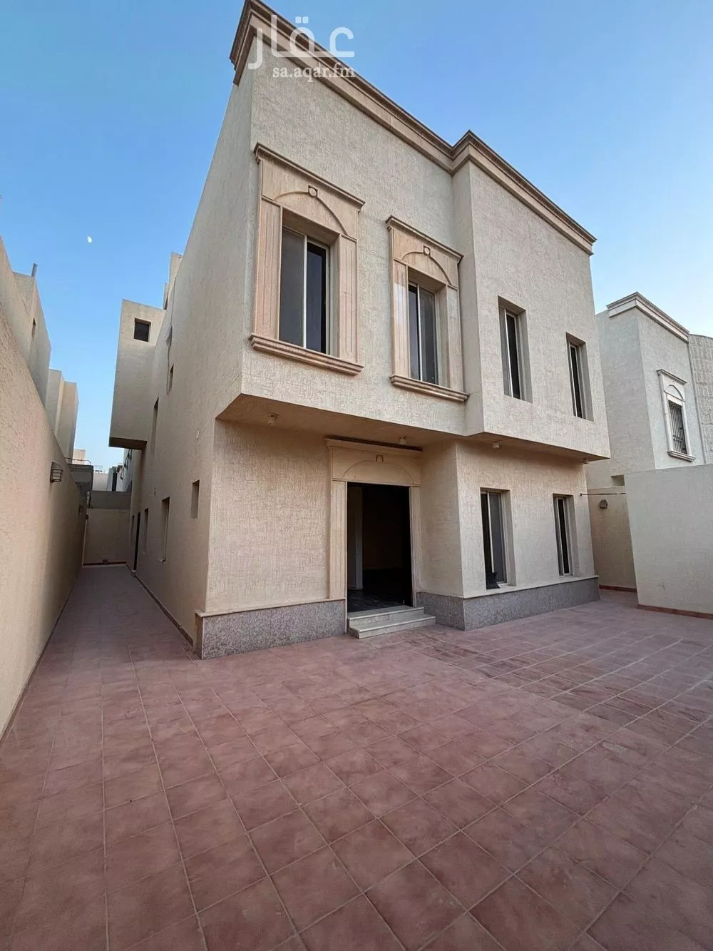 فيلا 5 غرف في النرجس 1