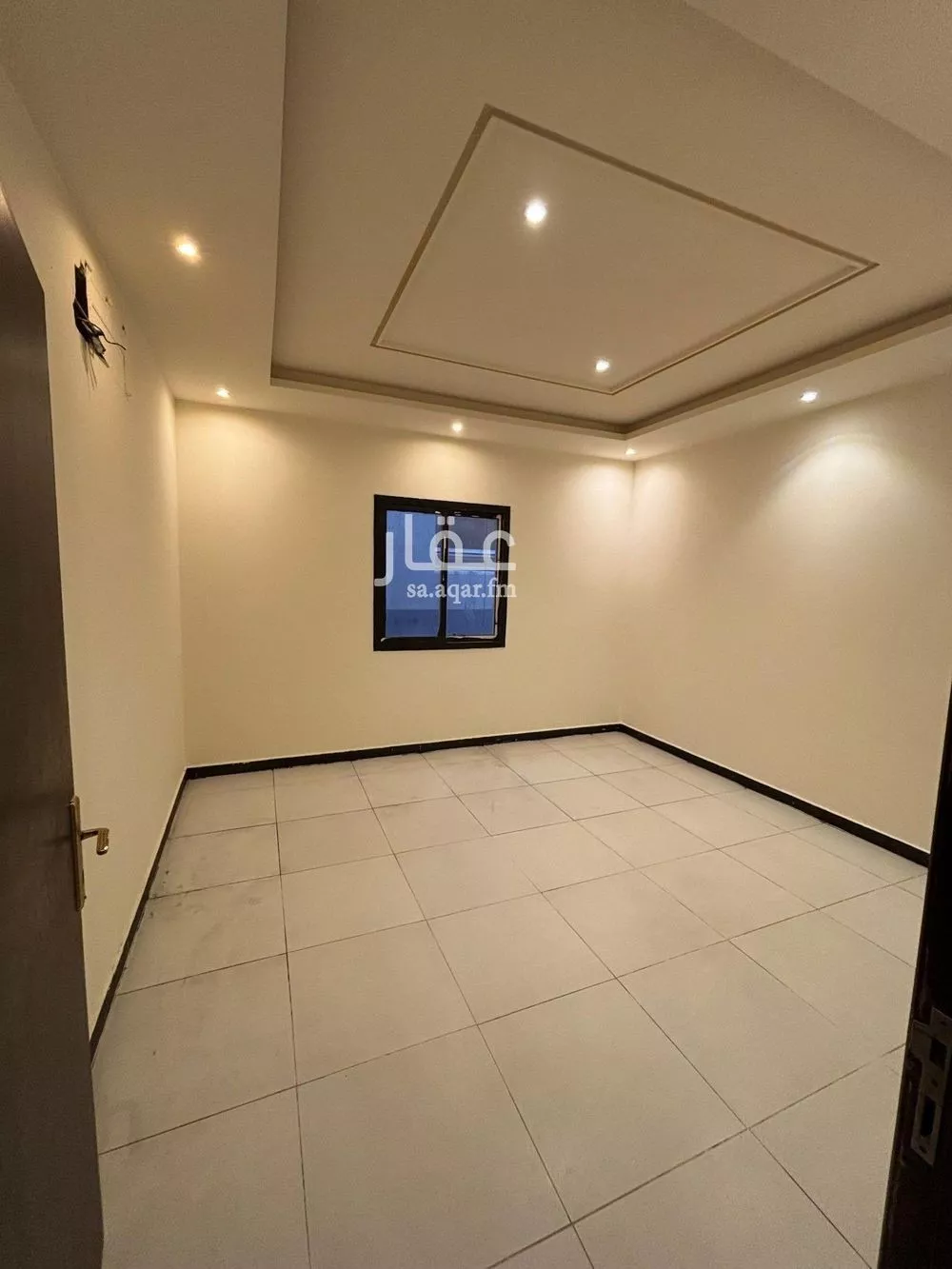 فيلا 5 غرف في النرجس 4