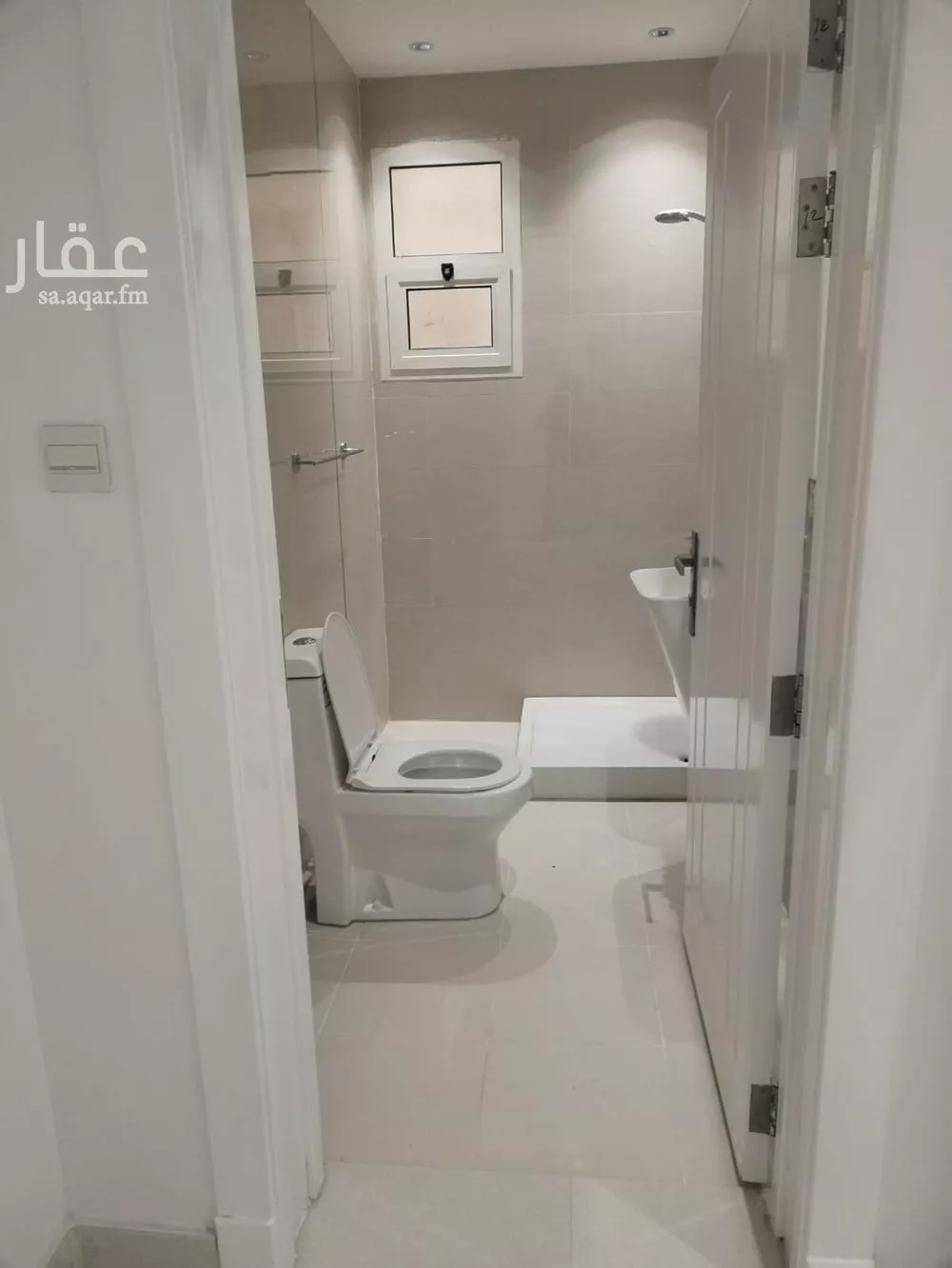 فيلا 7 غرف في العارض 5