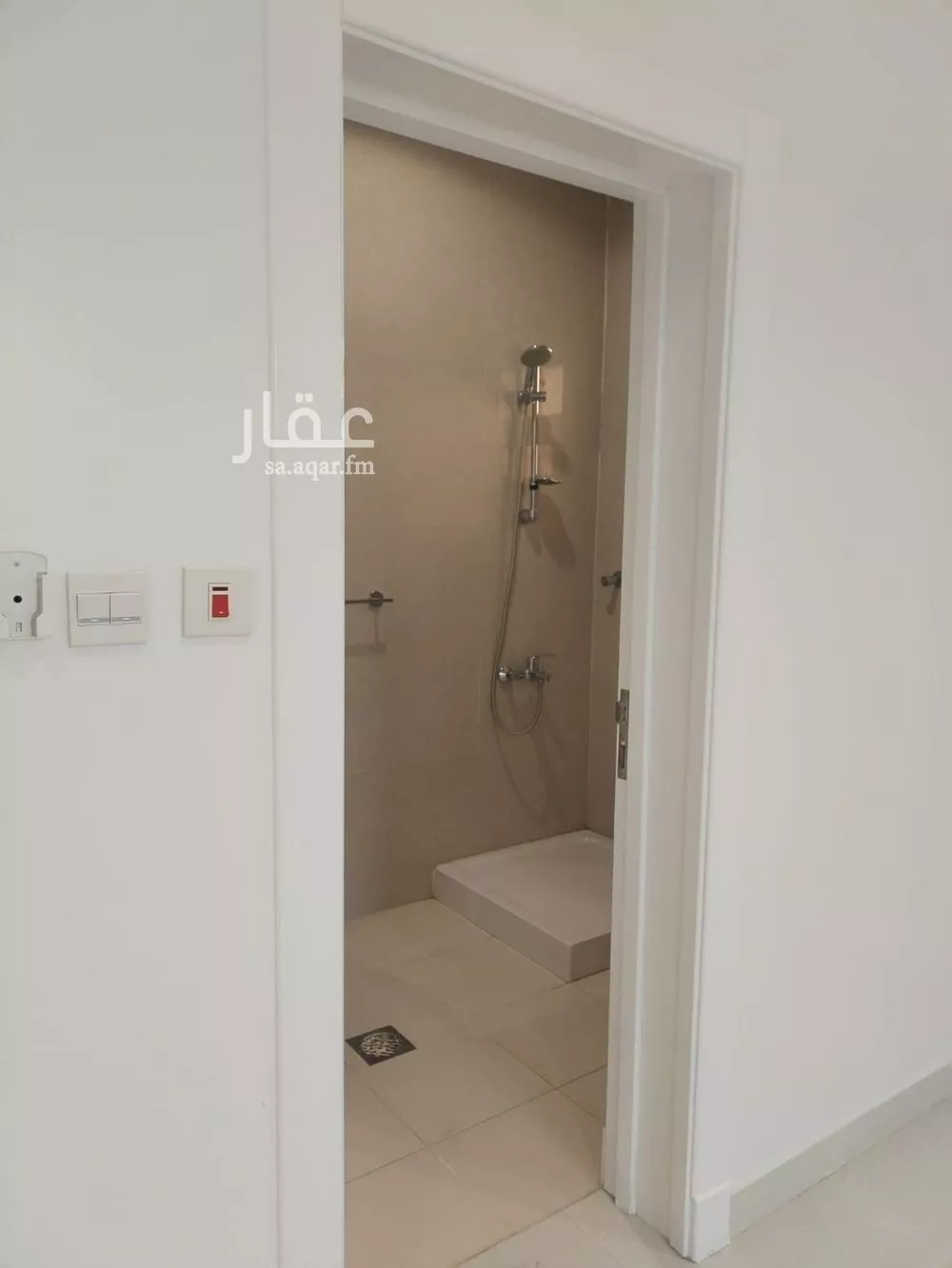 فيلا 7 غرف في العارض 5