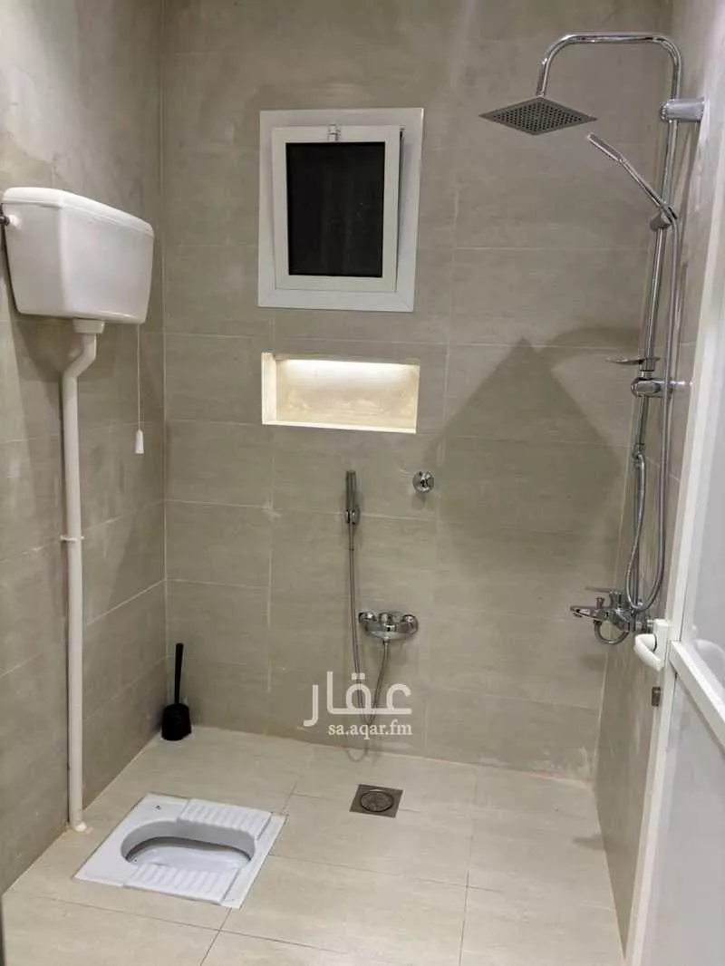 فيلا 7 غرف في العزيزية 4