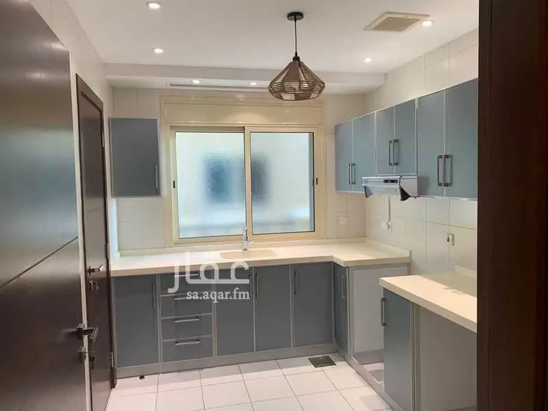 5 bedroom apartment in Al Shati, Jeddah 9