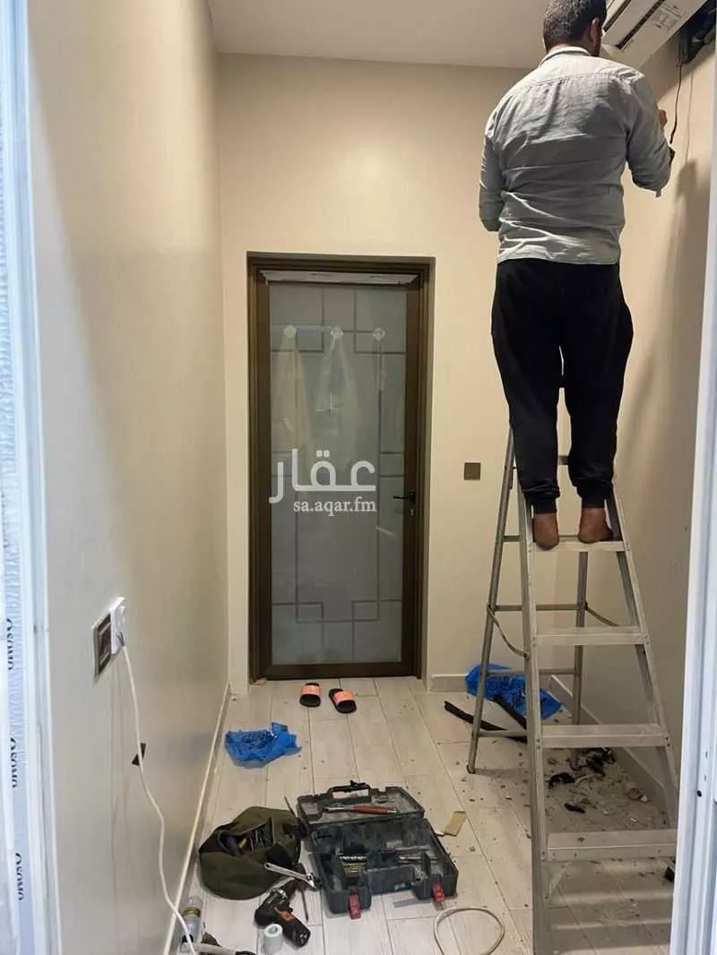 6 bedroom apartment in Al Manar 5