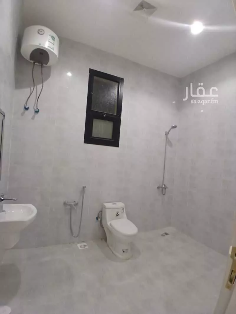 فيلا 5 غرف في الشرق 5