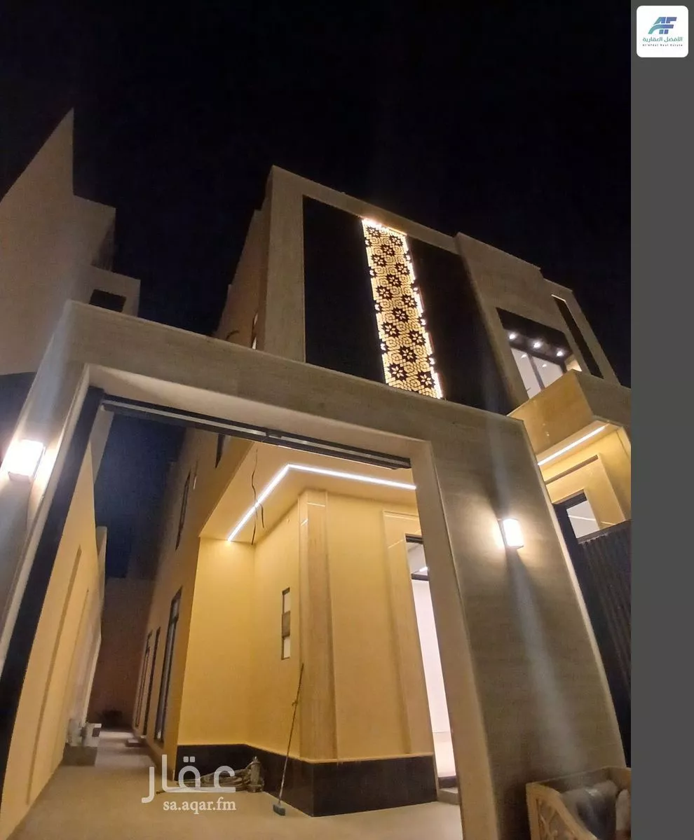 فيلا 8 غرف في الشرق 1