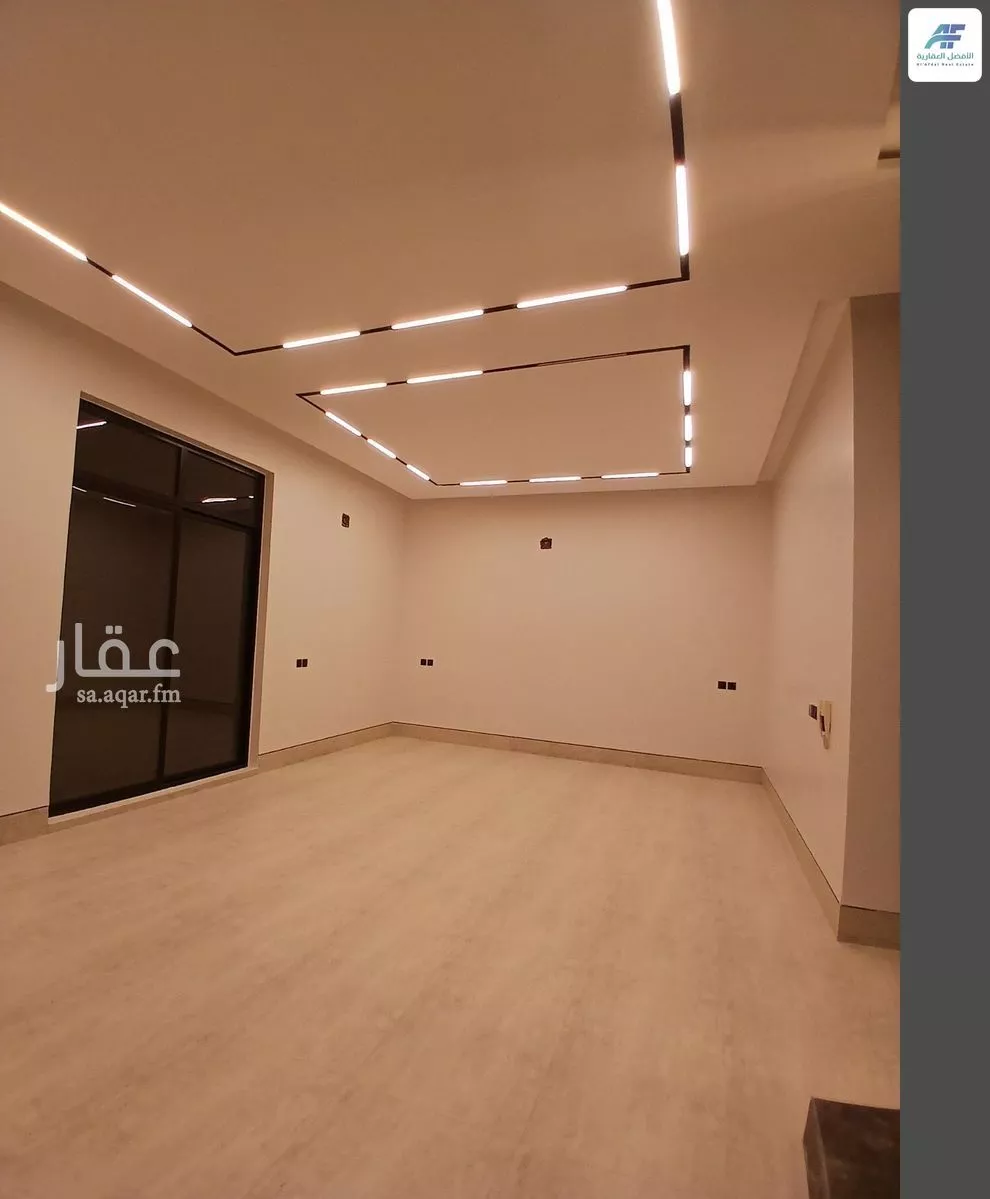 فيلا 8 غرف في الشرق 3