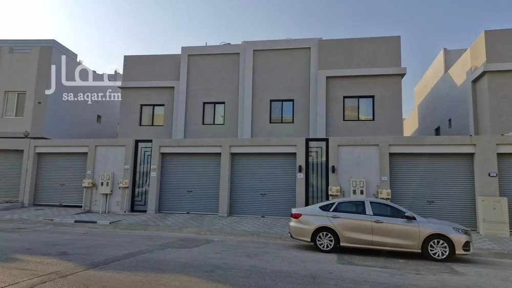 فيلا 4 غرف في المدينة الرياضية 4