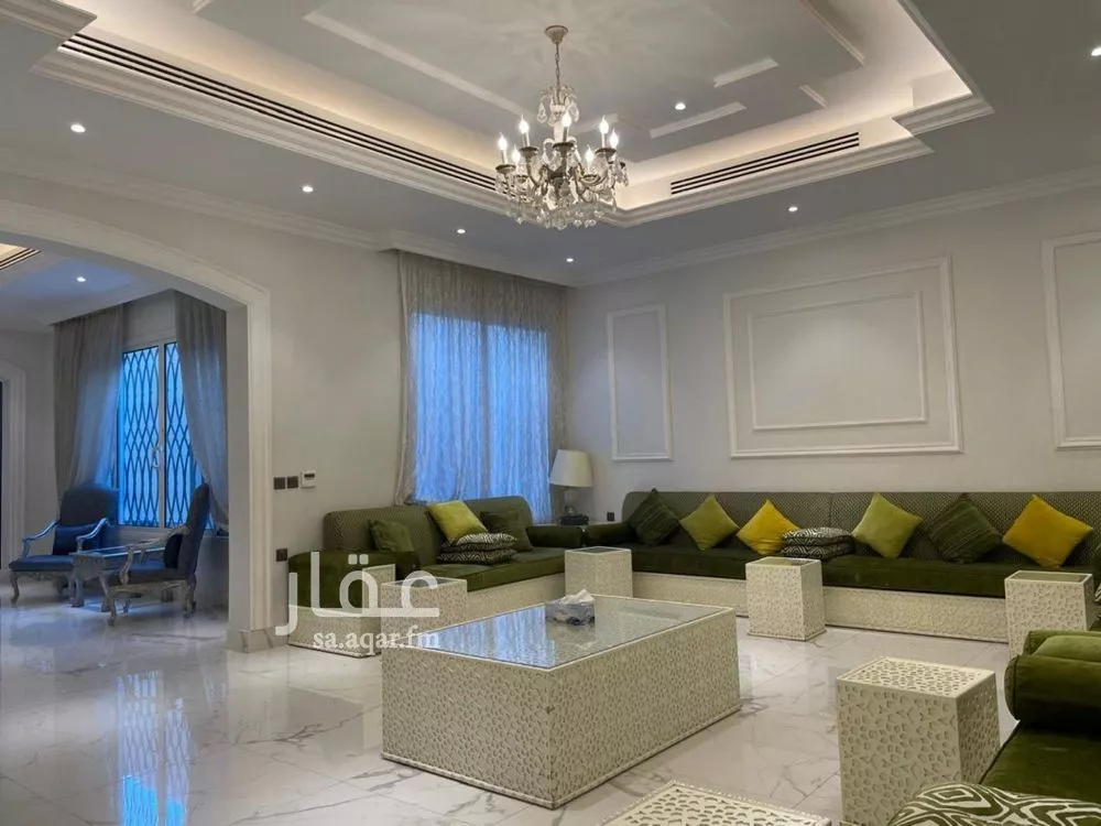 5 bedroom villa in Al Malqa 4