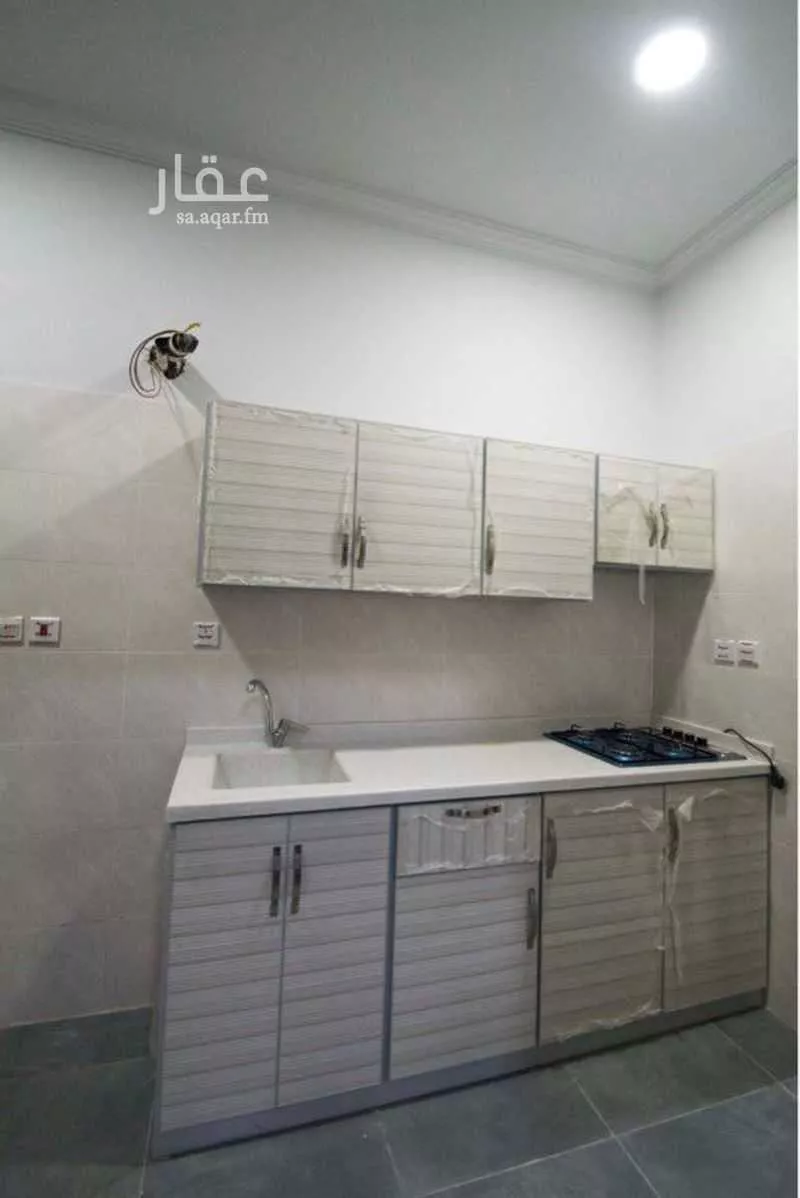 2 bedroom apartment in Al Sharafiyah, Jeddah 5