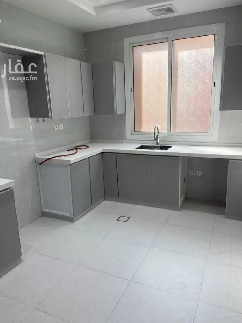 شقة 4 غرف في الريان 3