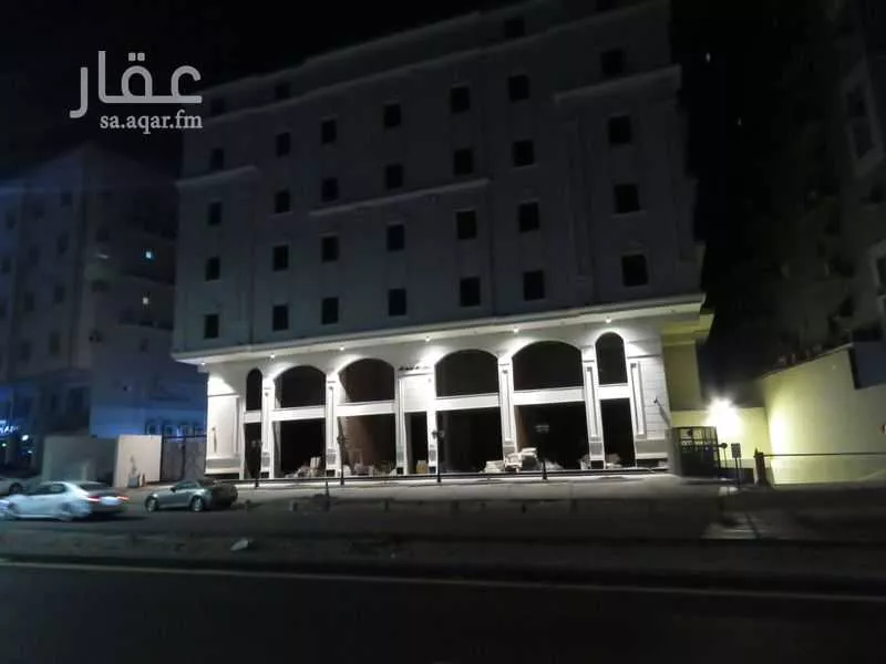 محل 1054 م² في المريخ 2