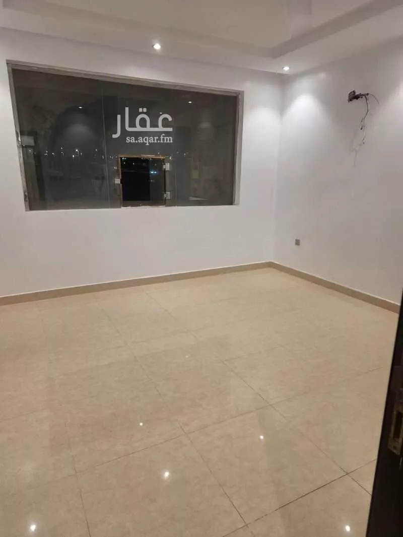 3 bedroom apartment in Muraykh 2