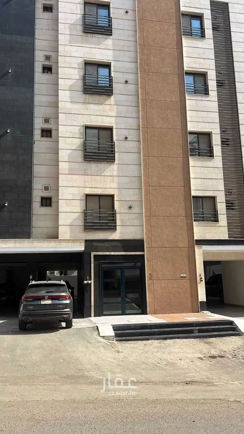 3 bedroom apartment in Muraykh 1