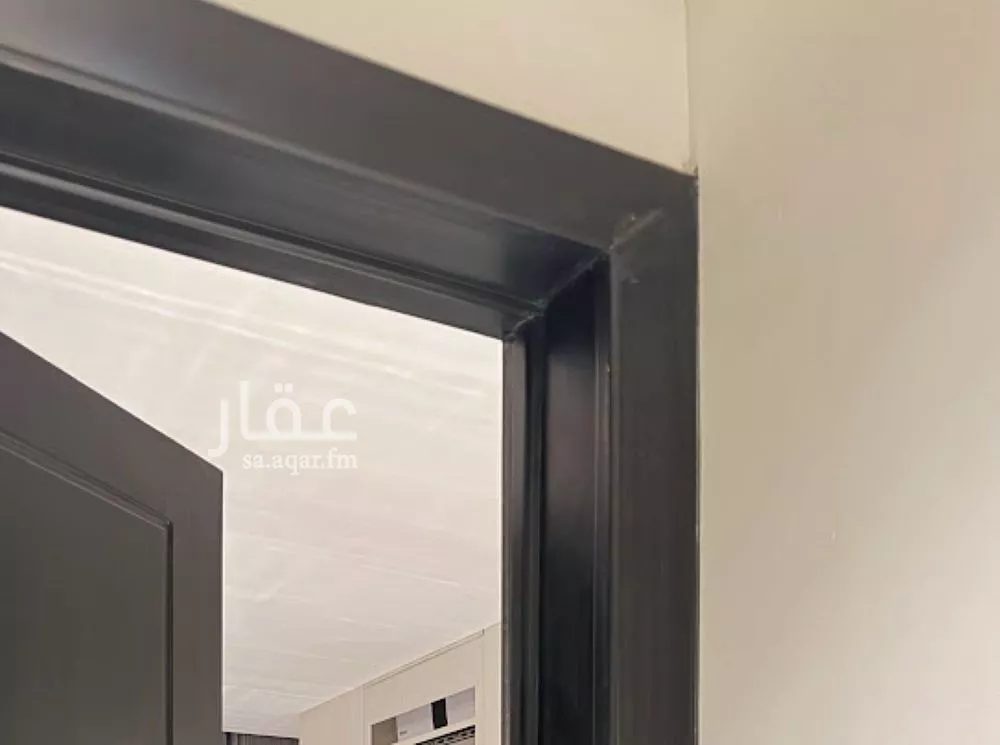 شقة 1 غرف في العقيق 4