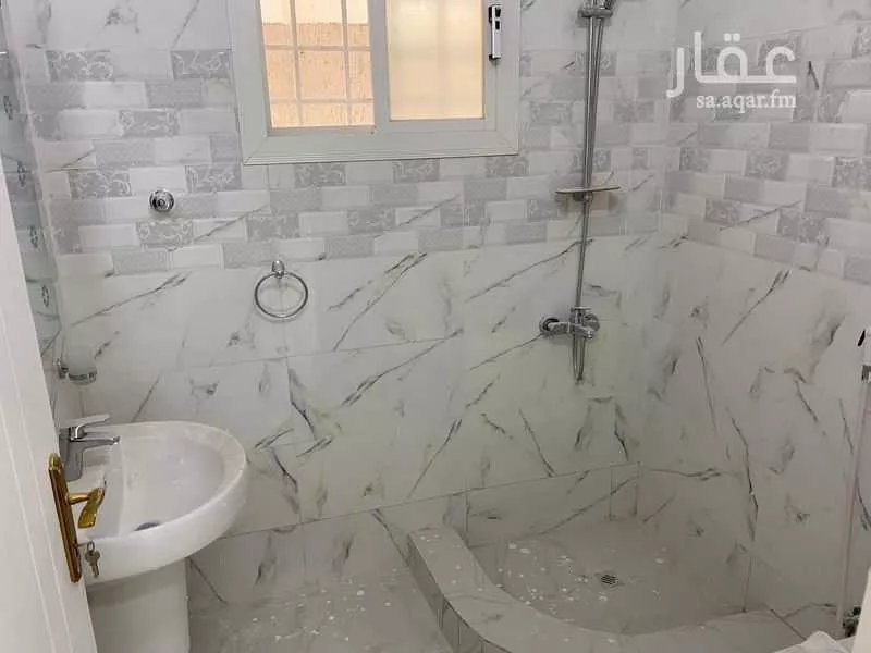 شقة 5 غرف في النوارية 2