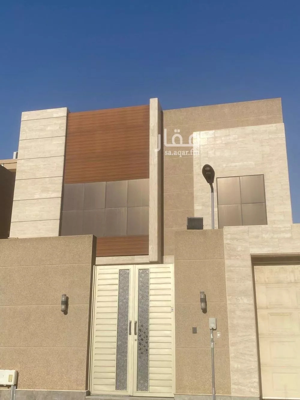 فيلا 10 غرف في الملقا 4