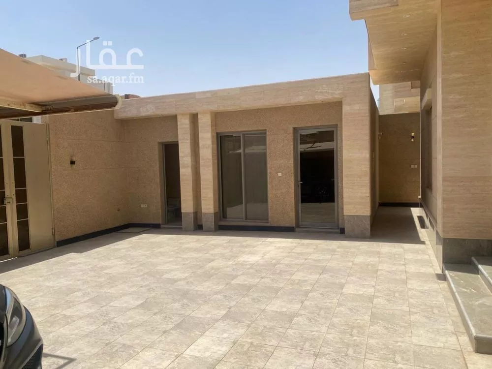 فيلا 10 غرف في الملقا 5