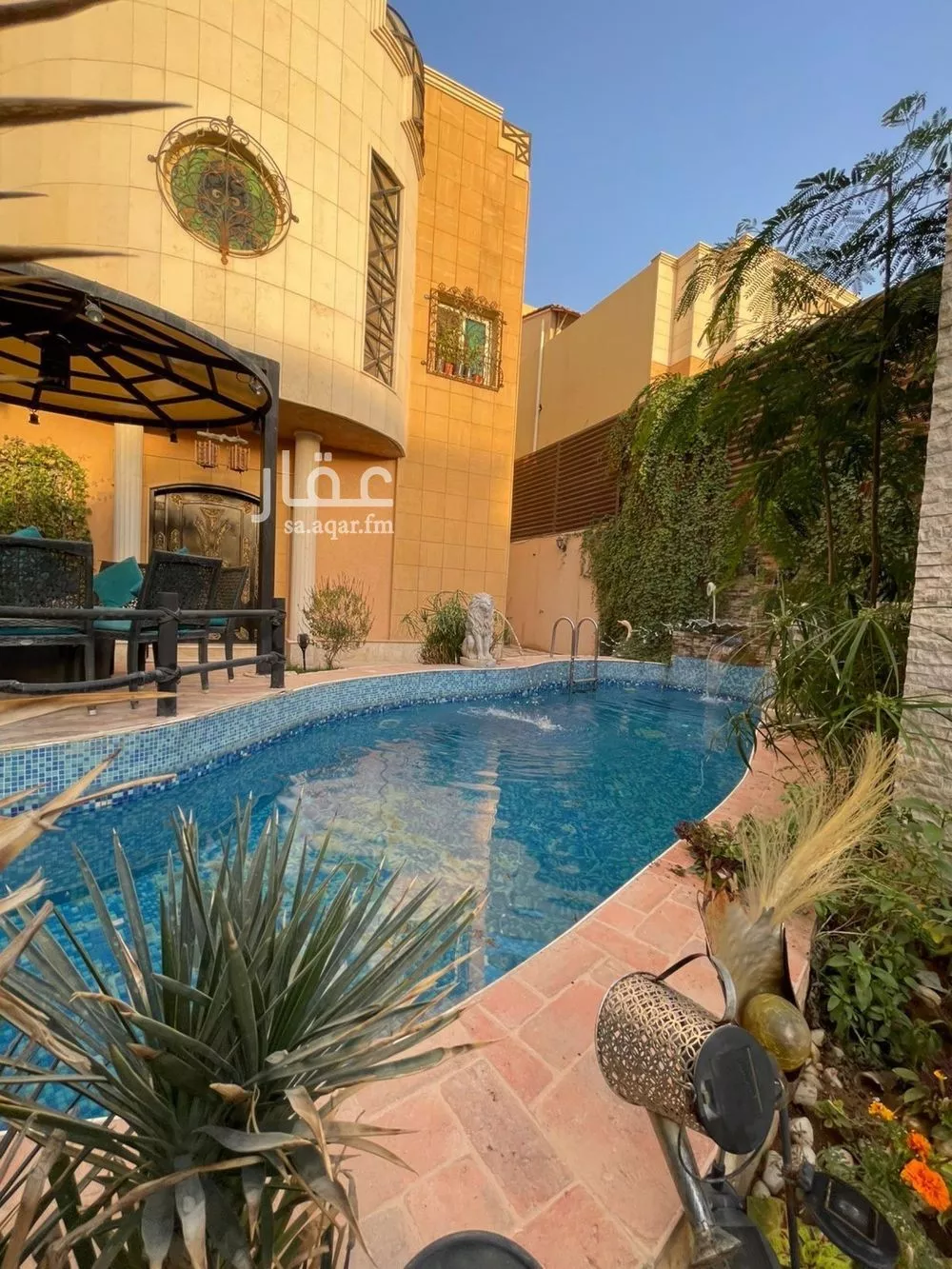 فيلا 7 غرف في الملقا 2