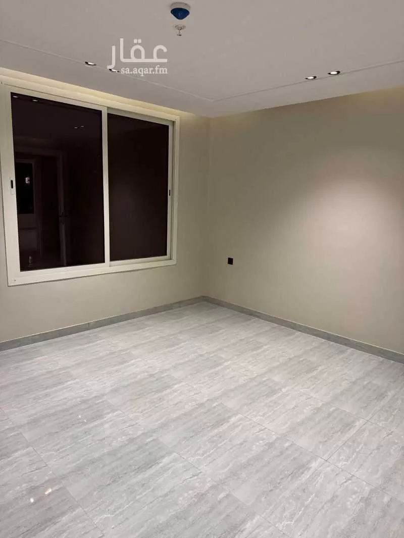 شقة 5 غرف في الحمرا 3