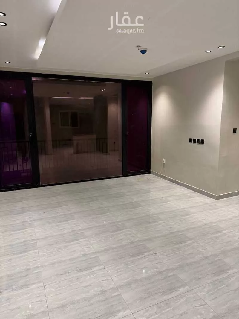 شقة 5 غرف في الحمرا 2