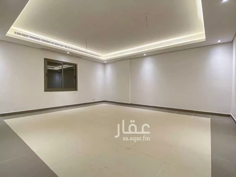 926 sqm building in Mishrifah 5