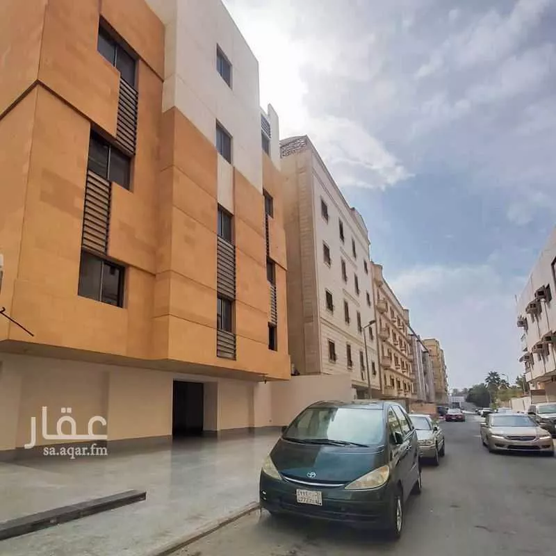 926 sqm building in Mishrifah 1