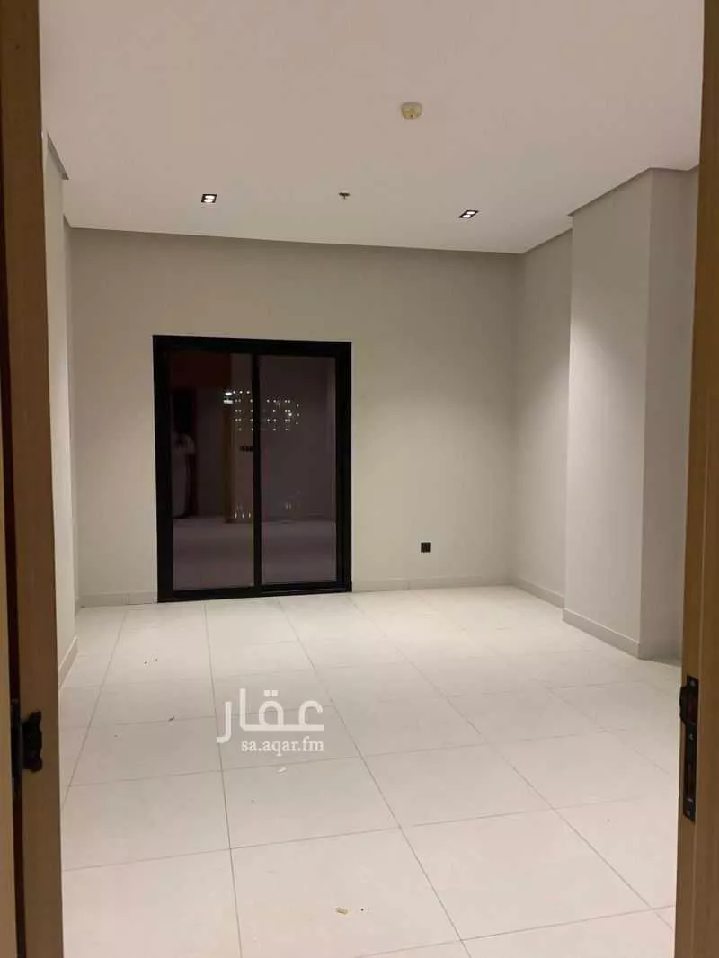 شقة 5 غرف في الحمرا 3