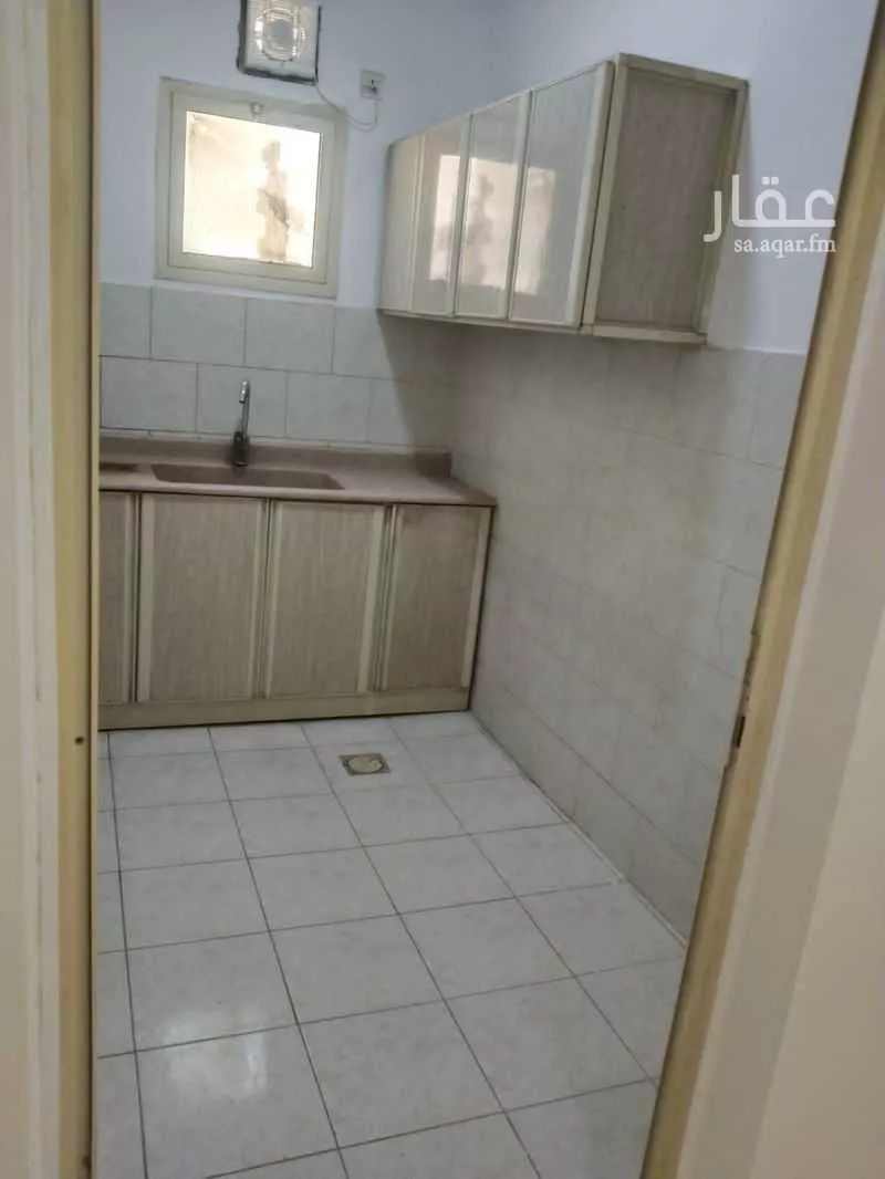 770 sqm building in Al Manar 4