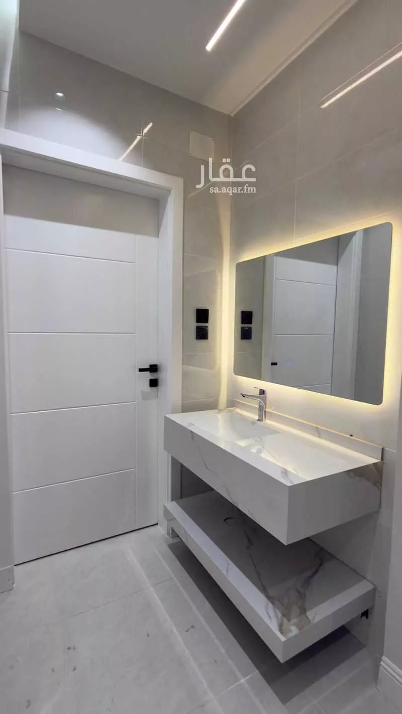 شقة 5 غرف في البحيرات 3