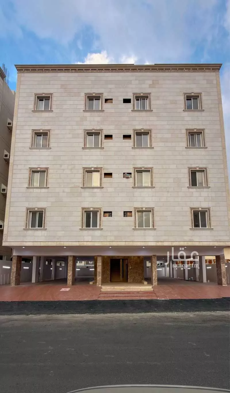 5 bedroom apartment in Al Usaylah 3
