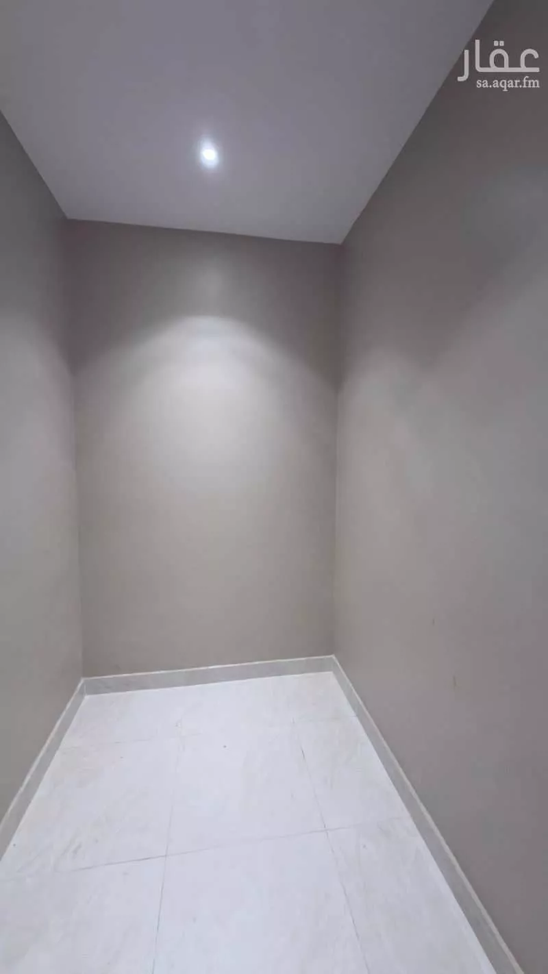 عمارة 525 م² في العكيشية 4