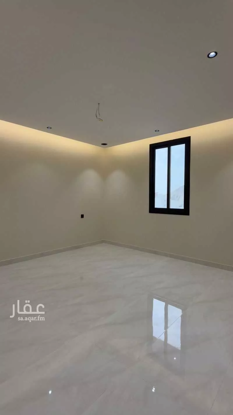 شقة 5 غرف في البحيرات 4