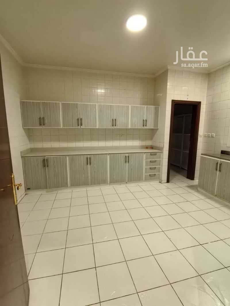 5 bedroom villa in At Taawon, Riyadh 13