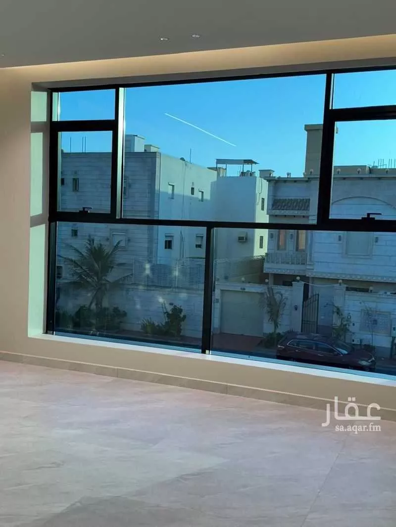 فيلا 13 غرف في طيبة 4