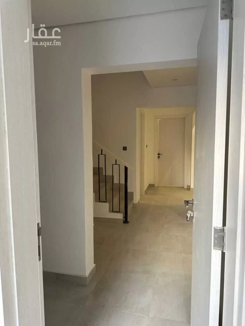 فيلا 6 غرف في النرجس 3