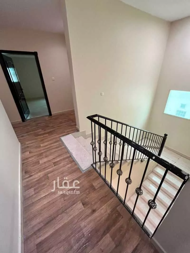 شقة 6 غرف في طيبة 4